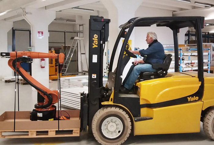 Dai carrelli Unicar-Yale l&rsquo;implementazione dei robot di Kuka