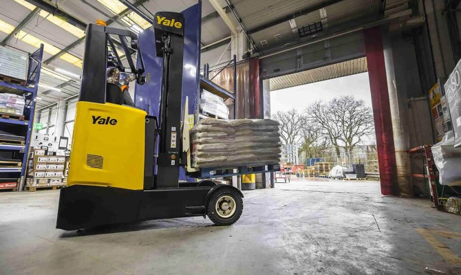 Unicar e i carrelli retrattili Yale: versatilit&agrave; e ampia scelta di modelli